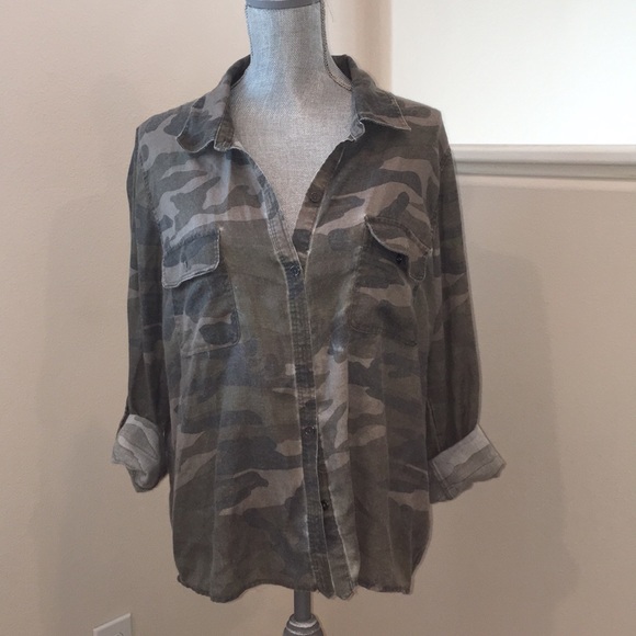Wet Seal Tops - Wet Seal Camo Tunic - XL
